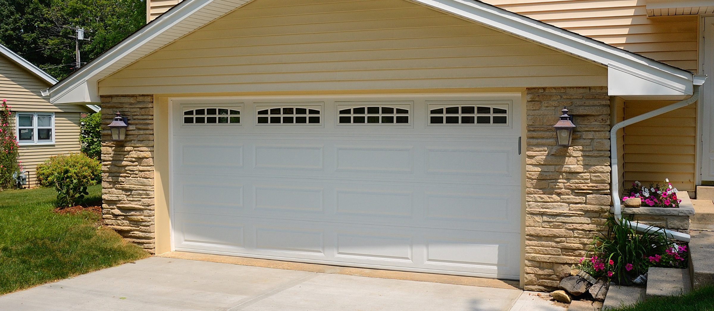 Well Hung Garage Doors